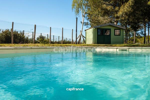 MAISON FAMILIALE 4 CHAMBRES AVEC GARAGE, JARDIN ET PISCINE