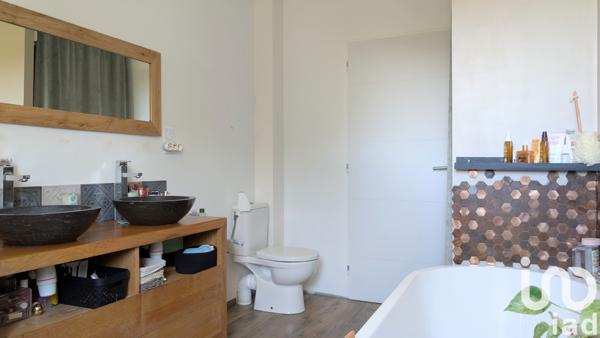 Maison à vendre 7 pièces 143 m² Breuil-Magné