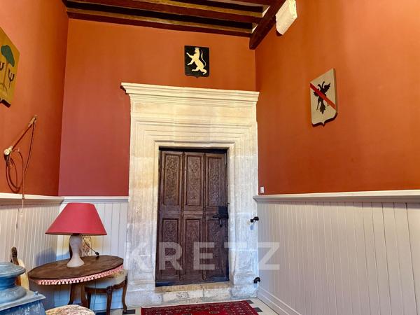 Manoir des XVI-XVIIIe siècles inscrit MH rénové, dépendances et parc 3.7ha