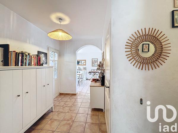 Maison traditionnelle 4 pièces de 82 m² à Six-Fours-les-Plages (83140)