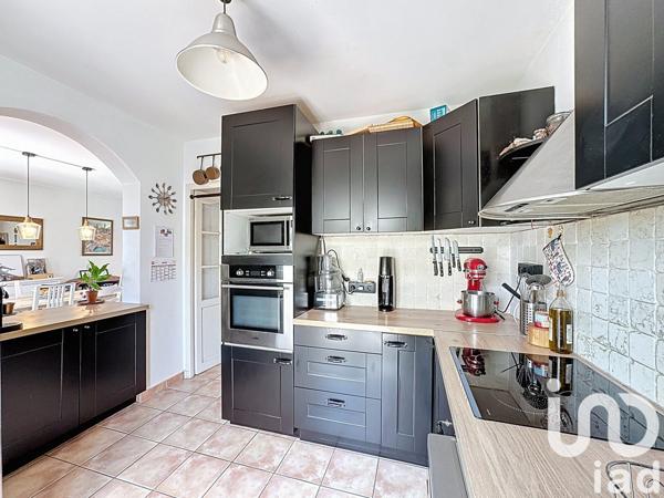 Maison traditionnelle 4 pièces de 82 m² à Six-Fours-les-Plages (83140)