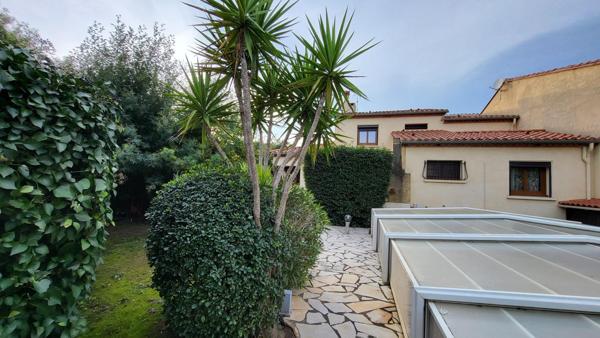 Belle villa avec jardin et piscine