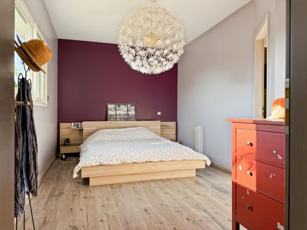 Aubenas (07200) Belle Villa Contemporaine avec Piscine…