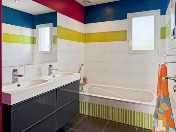 Aubenas (07200) Belle Villa Contemporaine avec Piscine…