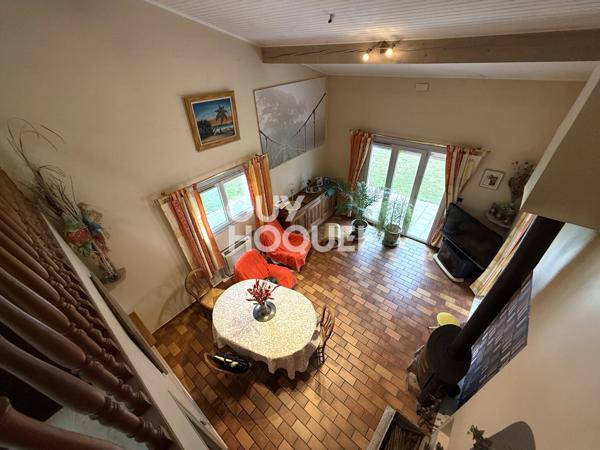 MAISON À VENDRE DE 6 PIÈCES DE 144,16 M²