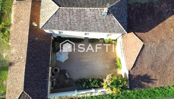 Charme d’antan, grand volume, potentiel pour activité artisanale ou mécanique