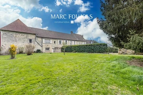Corps de ferme à proximité de Nanteuil le Haudouin