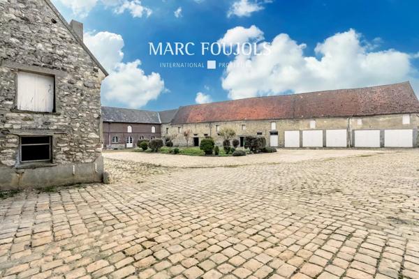 Corps de ferme à proximité de Nanteuil le Haudouin