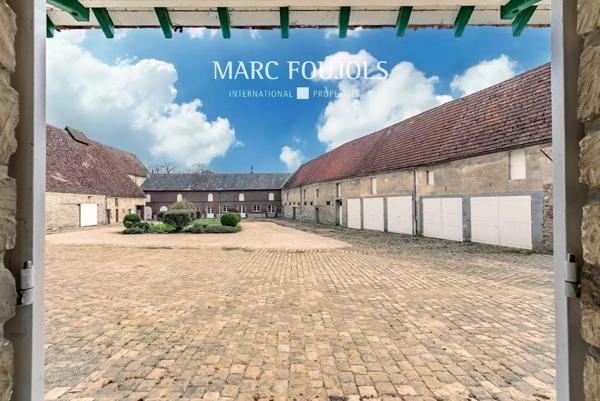 Corps de ferme à proximité de Nanteuil le Haudouin