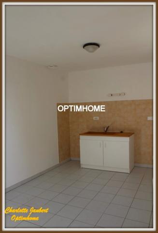 Maison à vendre 3 pièces Proche de MONTMOREAU SAINT CYBARD (16)