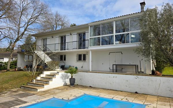 Maison à vendre    5 pièces •  Mont-de-Marsan