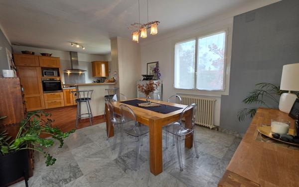 Maison à vendre    5 pièces •  Mont-de-Marsan