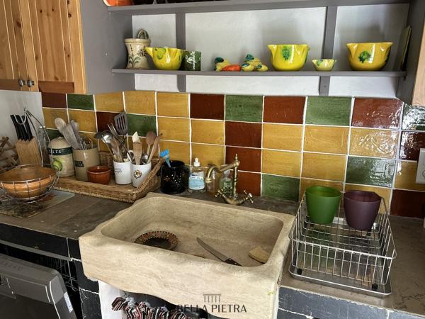 Sommières (30250) OFF MARKET - Mas historique 490 m2 à rénover - A 10' de SOMMIERES - 30250