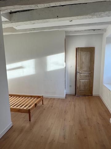 Longère rénovée ( de moins de 2 ans ), environnement naturel