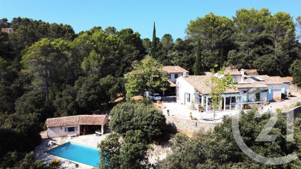 Maison à vendre  10 pièces - 225 m2 PIGNANS - 83