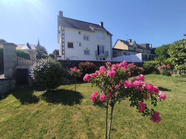 Cachet et beaux volumes 3 chambres garage