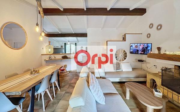 Maison à vendre    5 pièces •  Figari