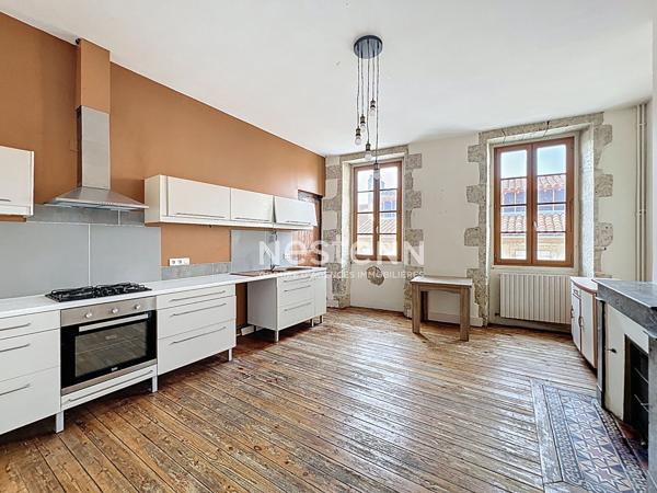 Appartement 5 pièces à louer à Auch - Lumineux et calme, proche écoles et commodités