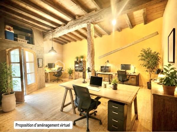 Au cœur de Vic-Fezensac, à deux pas des commerces, écoles et collège, découvrez cette maison de ville en pierre, entièrement restaurée, qui conjugue authenticité et confort actuel.
Dès l’entrée, les volumes séduisent : hauteur sous plafond d’environ 3 m, belle luminosité et matériaux nobles omniprésents.

Rez-de-chaussée :
Une chambre de plain-pied d’environ 16 m², idéale pour recevoir ou pour une vie de plain-pied. La pièce de vie s’ouvre sur un salon, une salle à manger et une cuisine équipée rénovée, 
agrémentée d’un poêle à bois.

Un second espace indépendant d’environ 30 m², bénéficiant d’un accès direct depuis la rue, offre de nombreuses possibilités : bureau professionnel, cabinet pour profession libérale, espace réception, atelier ou encore studio indépendant. Cet espace dispose déjà d’un WC avec la possibilité d’aménager une salle d’eau.

Étage:

Un large palier dessert trois belles chambres aux volumes généreux,
avec murs en pierre apparente rejointoyés à la chaux, pans de bois colombages d’origine, lattis bois apparents, poutres et solives massives, cheminées d’époque. L’une bénéficie d’un grand dressing.  
Vous profiterez également d’une salle d’eau équipée d’un sauna privatif, idéal pour vos moments de détente.

Combles:

Le grenier, déjà aménagé constitue un espace supplémentaire pouvant servir de salle de jeux, chambre d’appoint, bureau ou espace loisirs.

Les atouts:
•  Matériaux nobles préservés : pierre, pan de bois colombage, chaux, torchis
•  Cour extérieure privative et close, aménagée  : repas d’été sans vis-à-vis, sans entretien
•  Sauna privatif
•  Espace indépendant 30 m² avec accès rue secondaire
•  Chauffage principal au bois, radiateurs électriques en appoint chambres
•  Façade Sud-Ouest avec volets bois, typique du Gers
•  Fibre, tout-à-l’égout
•  Commerces, écoles et collège à pied, rue calme

Une maison de caractère, rare sur le secteur, offrant de nombreuses possibilités d’aménagement pour une résidence familiale, une activité professionnelle ou un projet d’accueil.

À découvrir sans tarder !
Contactez uniquement Hanadi Faraj BSK immobilier