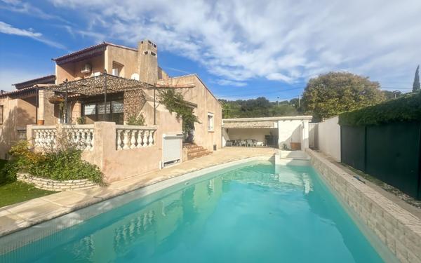 Maison à vendre    5 pièces •  Martigues