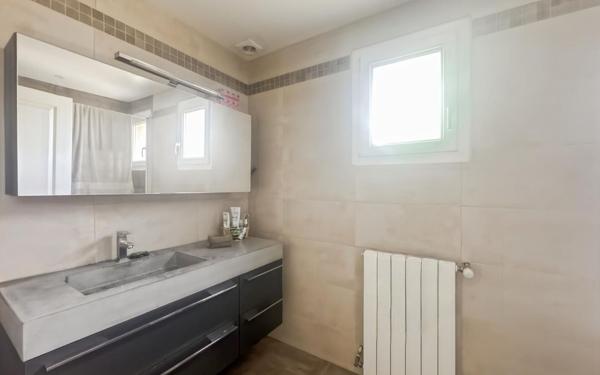 Maison à vendre    5 pièces •  Martigues