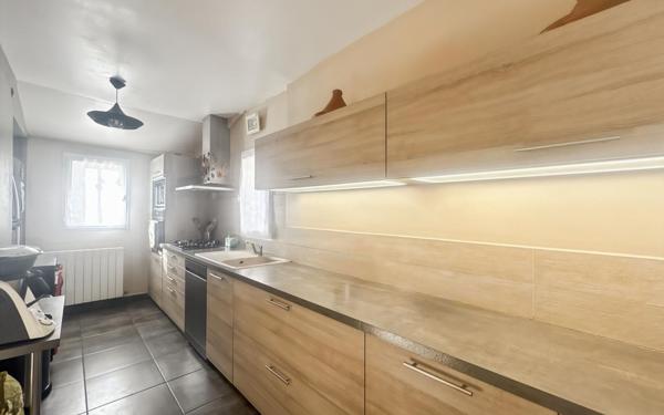 Maison à vendre    5 pièces •  Martigues