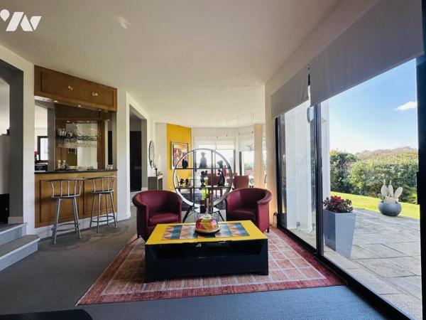 MAISON- LARMOR-PLAGE  - LOCQUELTAS