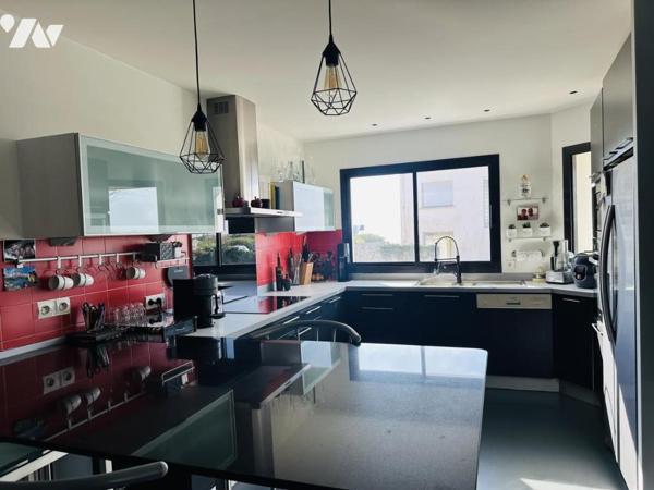 MAISON- LARMOR-PLAGE  - LOCQUELTAS