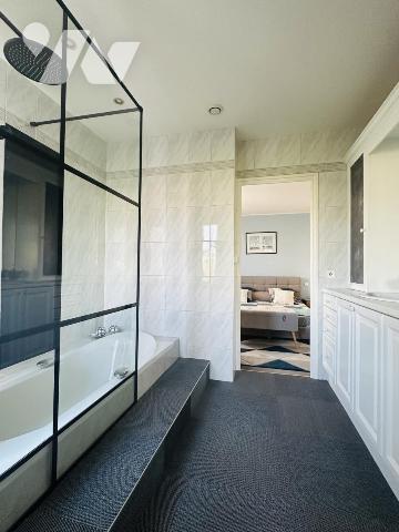 MAISON- LARMOR-PLAGE  - LOCQUELTAS