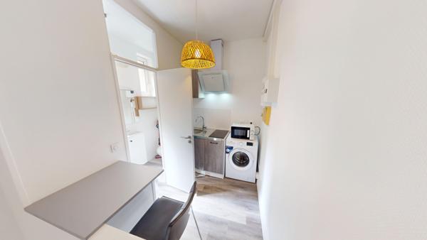 Appartement à louer 410 € CC ORLEANS 1 pièce 13 m² DPE D