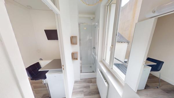 Appartement à louer 410 € CC ORLEANS 1 pièce 13 m² DPE D