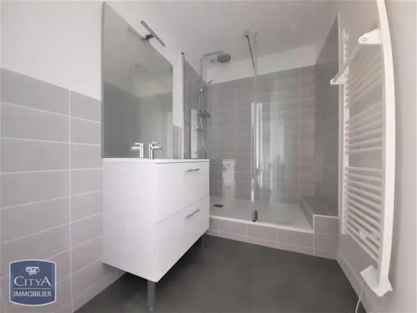 Appartement à louer 3 pièces 72.84m² Limoges (87000)