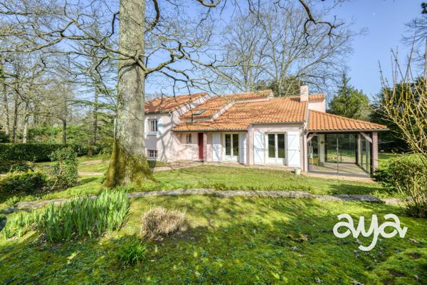 Belle propriété dans un cadre boisé, Basse-Goulaine