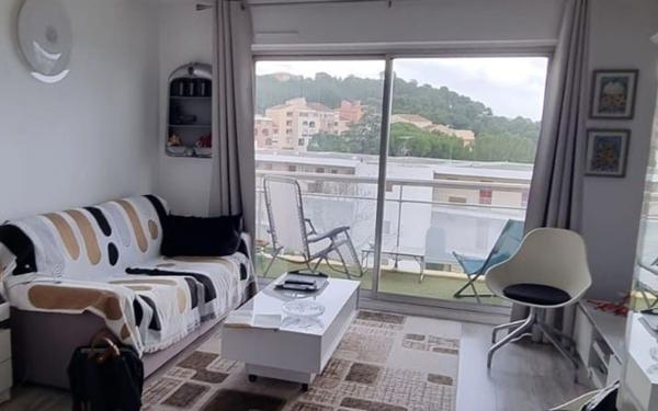 Appartement à vendre    1 pièce • 24,73 m2 La Ciotat