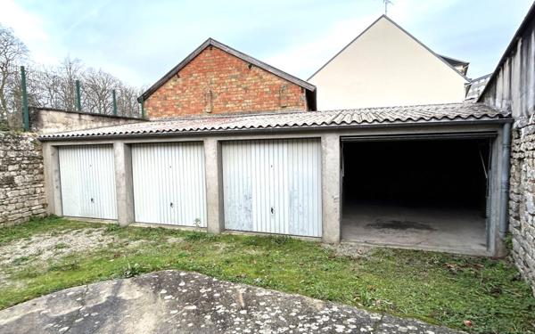 Stationnement à louer    16,50 m2 Alençon