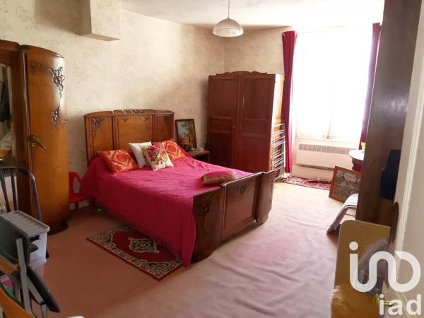 Maison de ville 4 pièces de 98 m² à Châteaumeillant (18370)