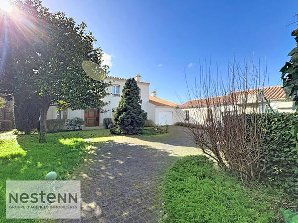 Maison de Prestige à Vendre à Beauvoir sur Mer