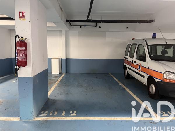 Parking à vendre 12 m² Suresnes