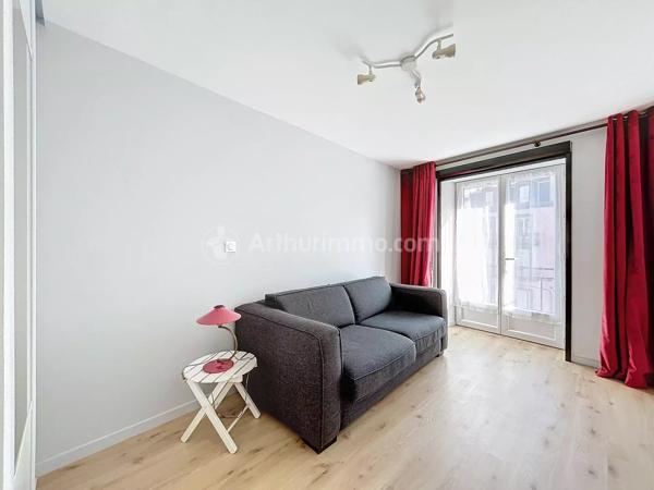 Location                                                      Appartement
                        
                     3 pièces                      64 m2                     à Clermont-Ferrand