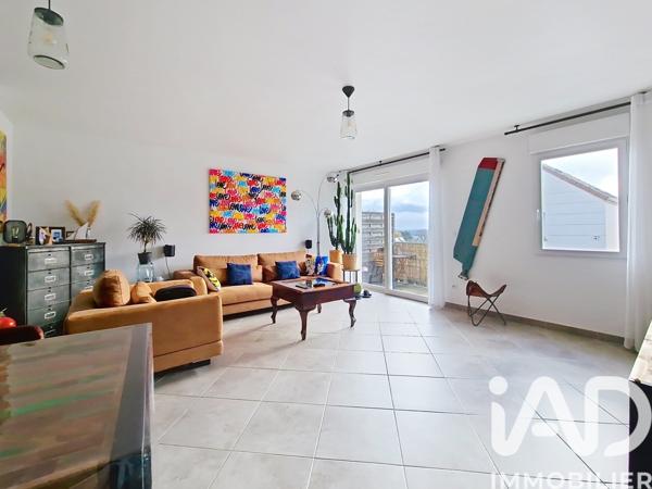 Appartement à vendre 5 pièces 96 m² Saint-Fargeau-Ponthierry