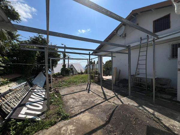 Maison à vendre à Sainte-Clotilde à la Réunion (97490), ref : 97405/194