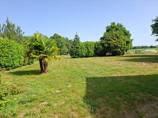 Appartement T1BIS - campagne de GOVEN - jardin collectif