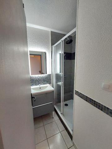 STUDIO CABINE MEUBLE - LOCATION ETUDIANTE- SEPTEMBRE - JUIN