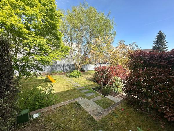 Maison d'Architecte de 1975 avec jardin de 700m²