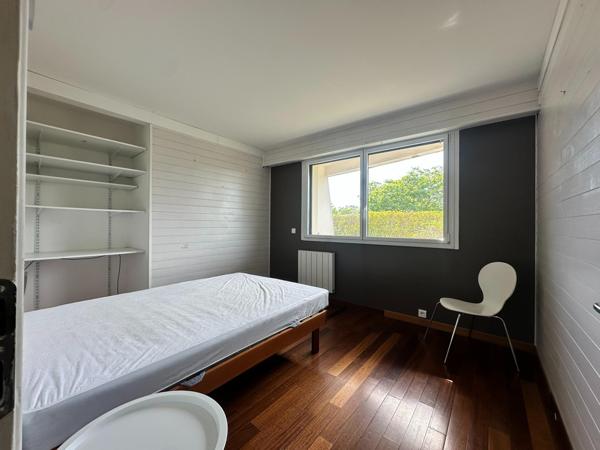 Maison d'Architecte de 1975 avec jardin de 700m²