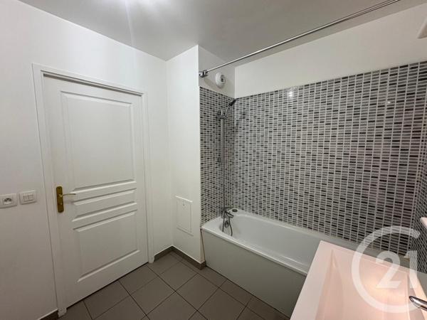 Appartement F3 à vendre  3 pièces - 73,30 m2 BUSSY ST GEORGES - 77