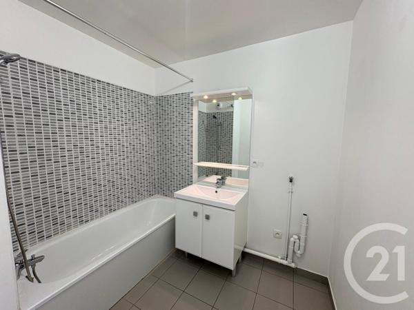 Appartement F3 à vendre  3 pièces - 73,30 m2 BUSSY ST GEORGES - 77