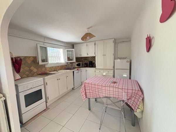 Villa provençale avec appartement indépendant et piscine . Flayosc 8 pièce(s)