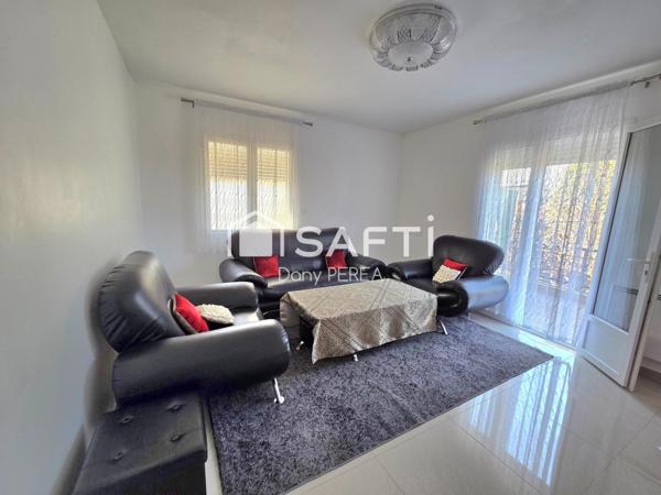 Ensemble immobilier de cinq habitations.