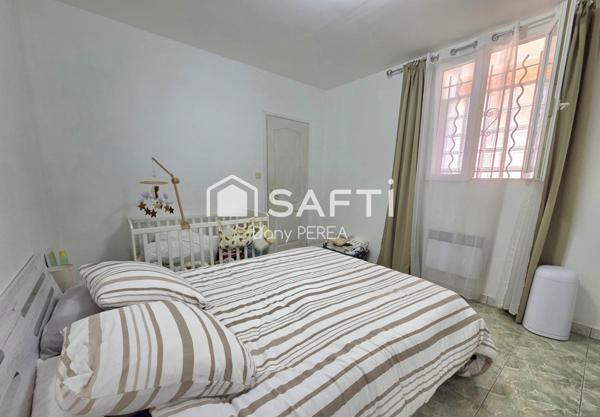 Ensemble immobilier de cinq habitations.